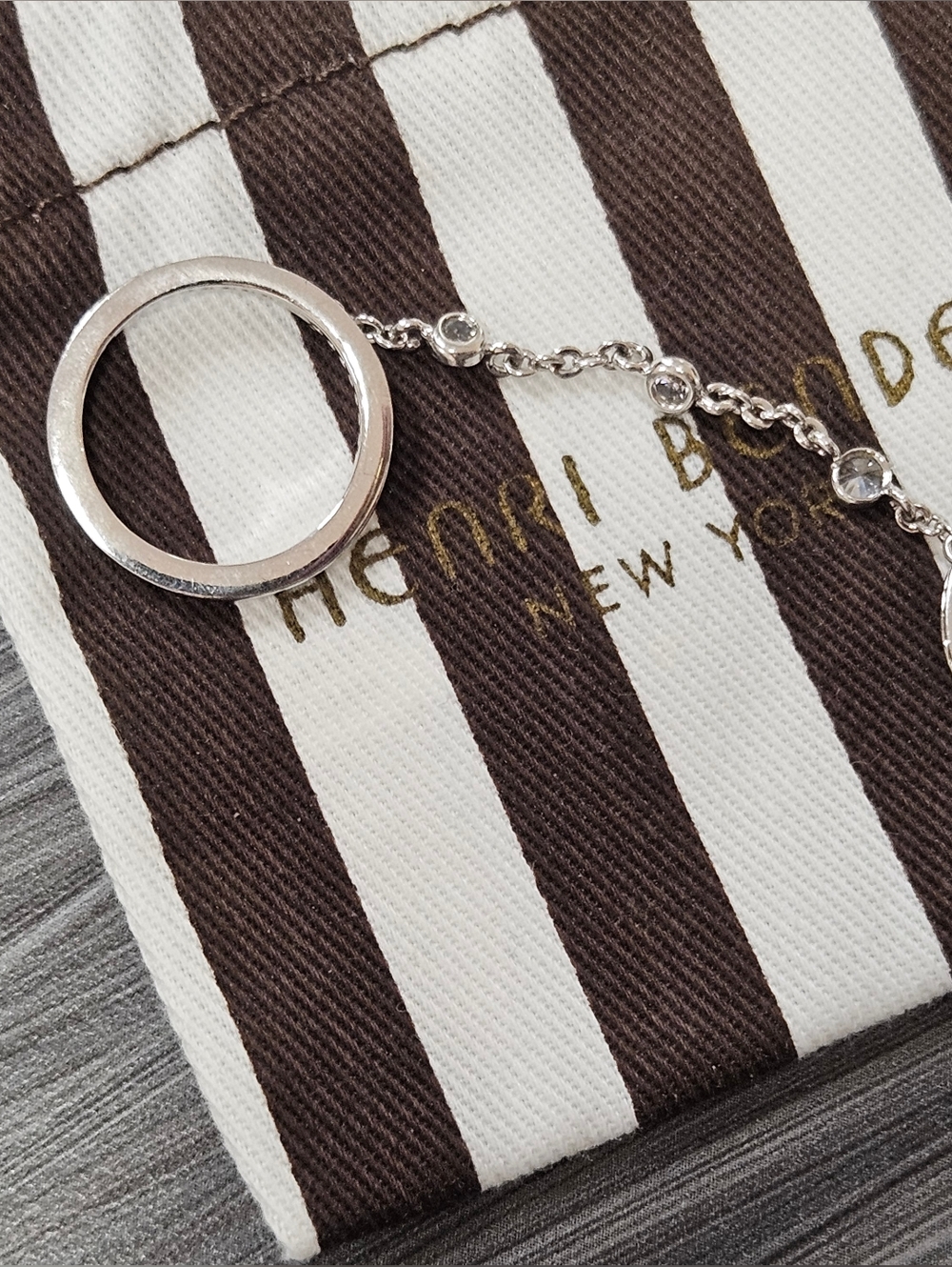 Henri Bendel Silver Luxe Uptown Twin Linked Chain Ring with Pavé Accents - Picture 12 of 12